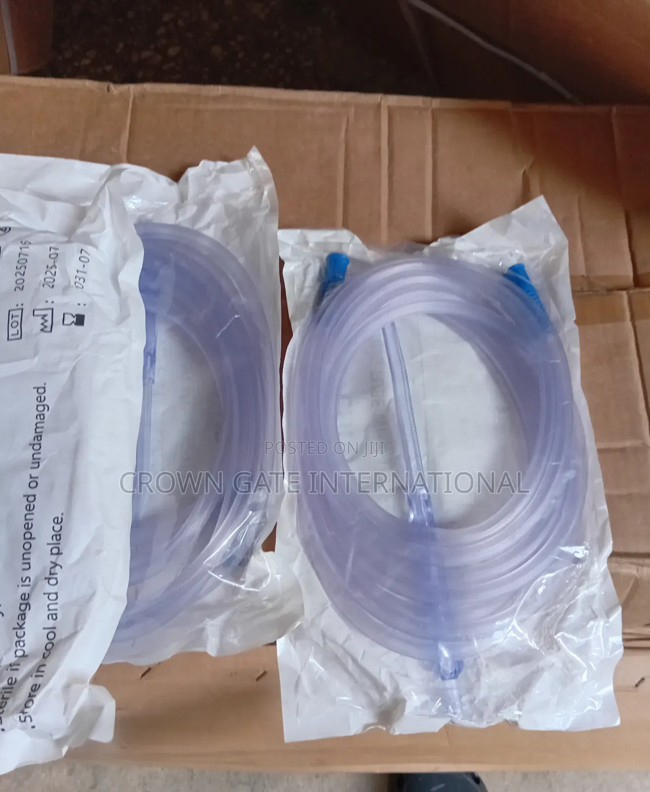 Connecting Tube With Yankauer Handle