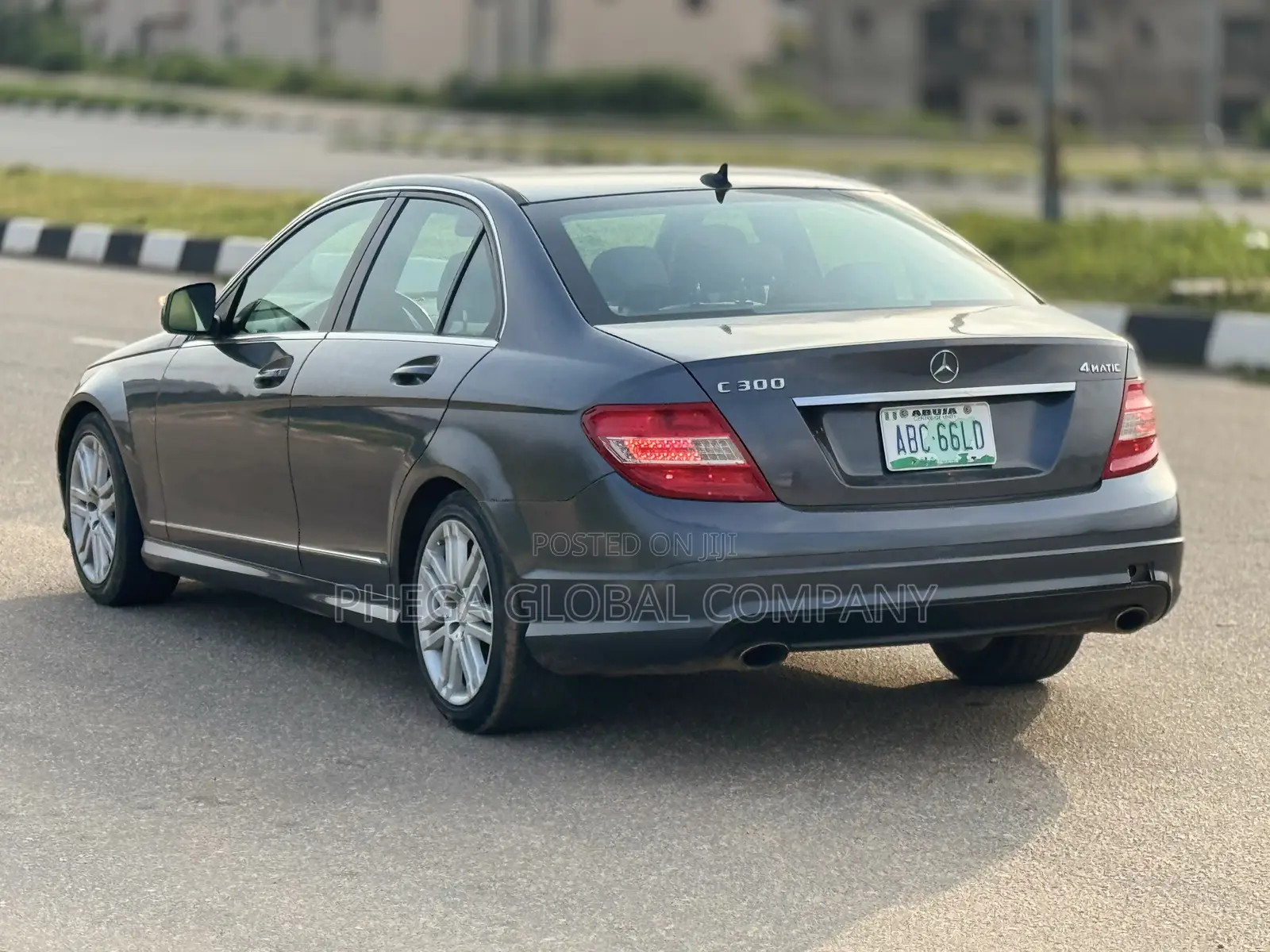 Mercedes-Benz C300 Luxury Sedan AWD (3.0L 6cyl 7A) 2008 Gray