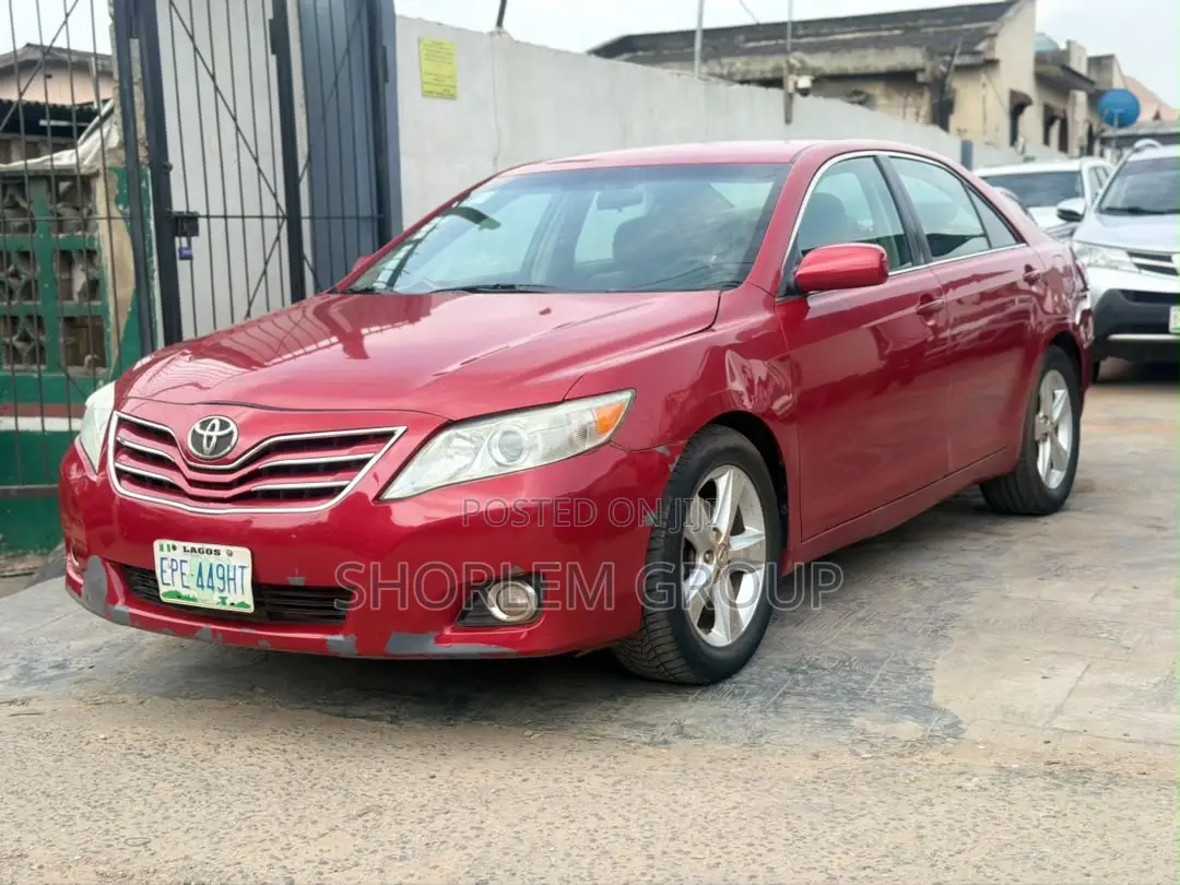 Toyota Camry 2010 Red
