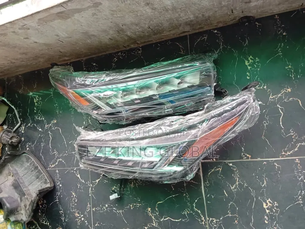 Head Light Toyota Highlander 2018, 5 Touch Available