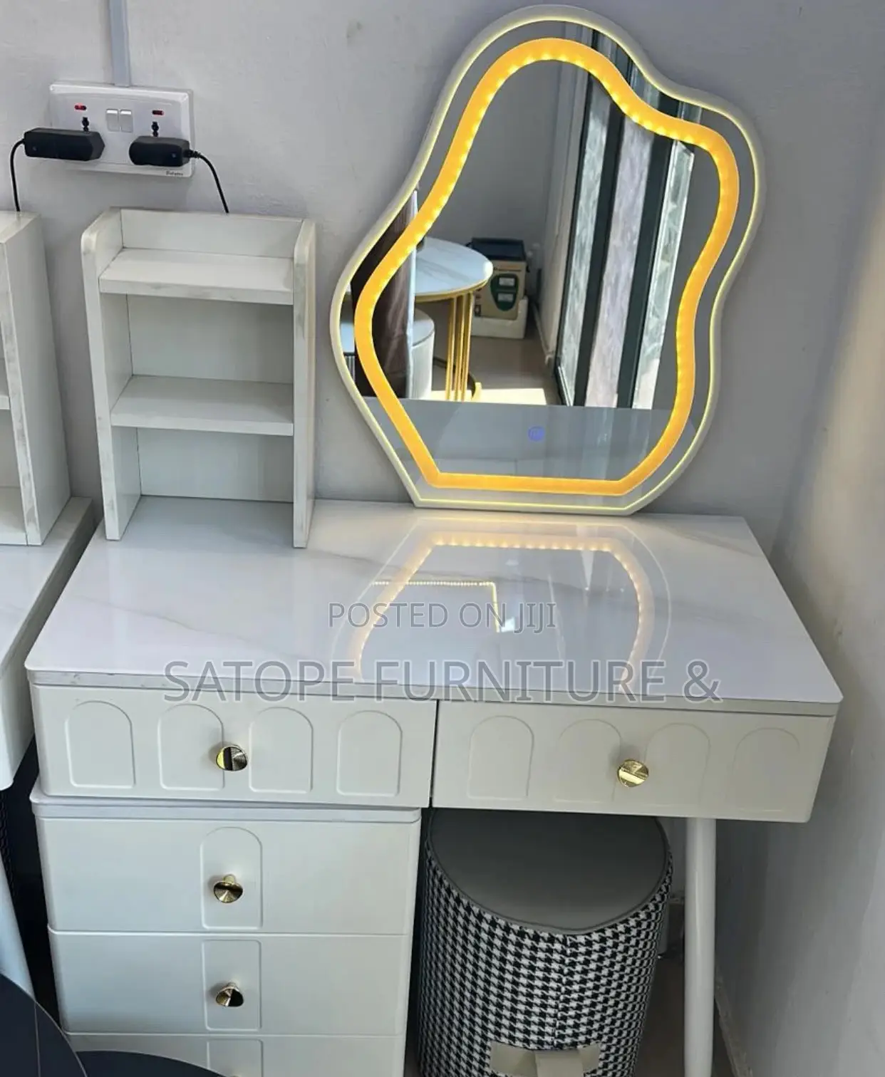 Luxury Coffee Dressing Mirror