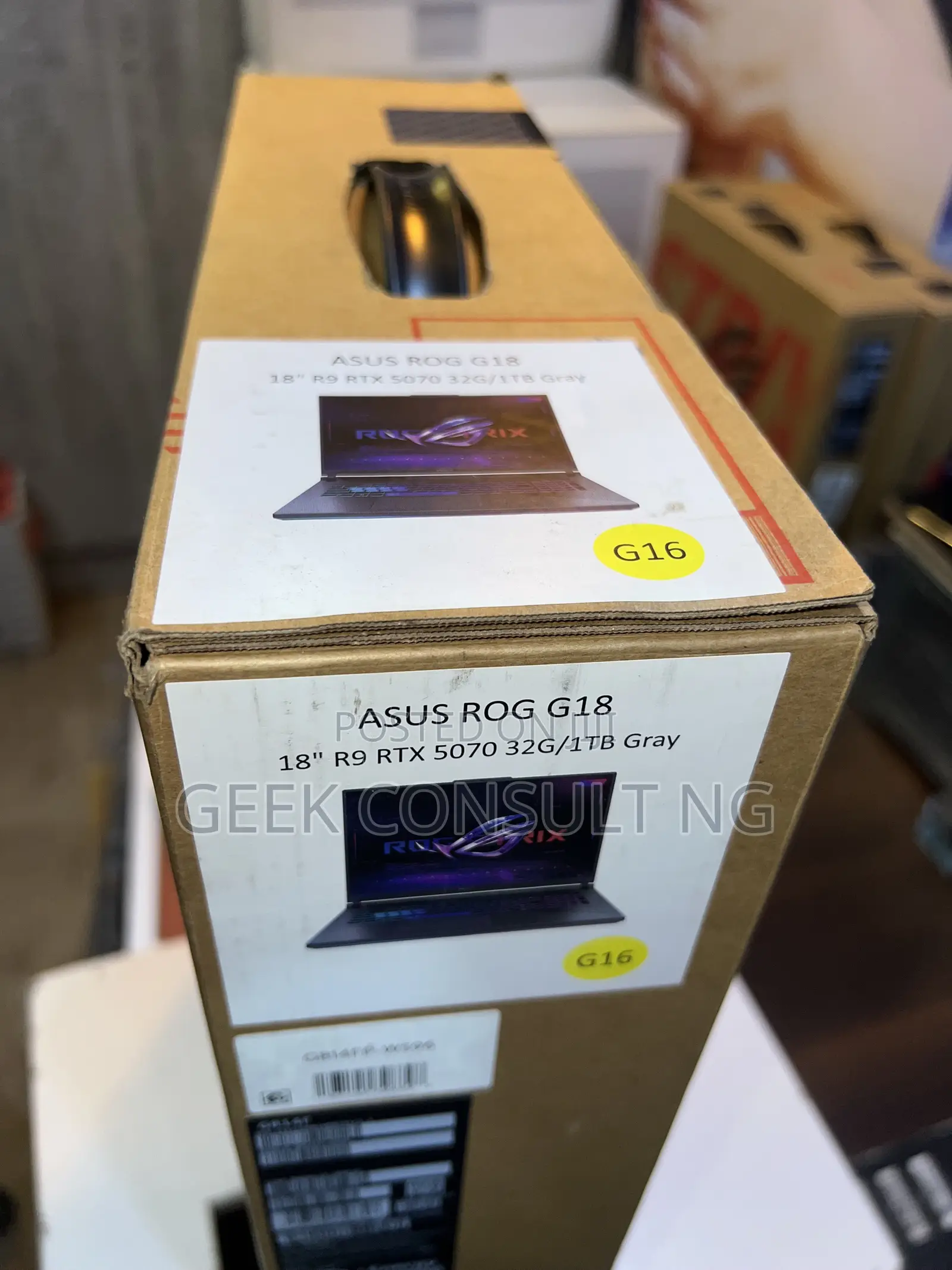 New Laptop Asus ROG Strix G18 32GB AMD Ryzen 9 SSD 1T