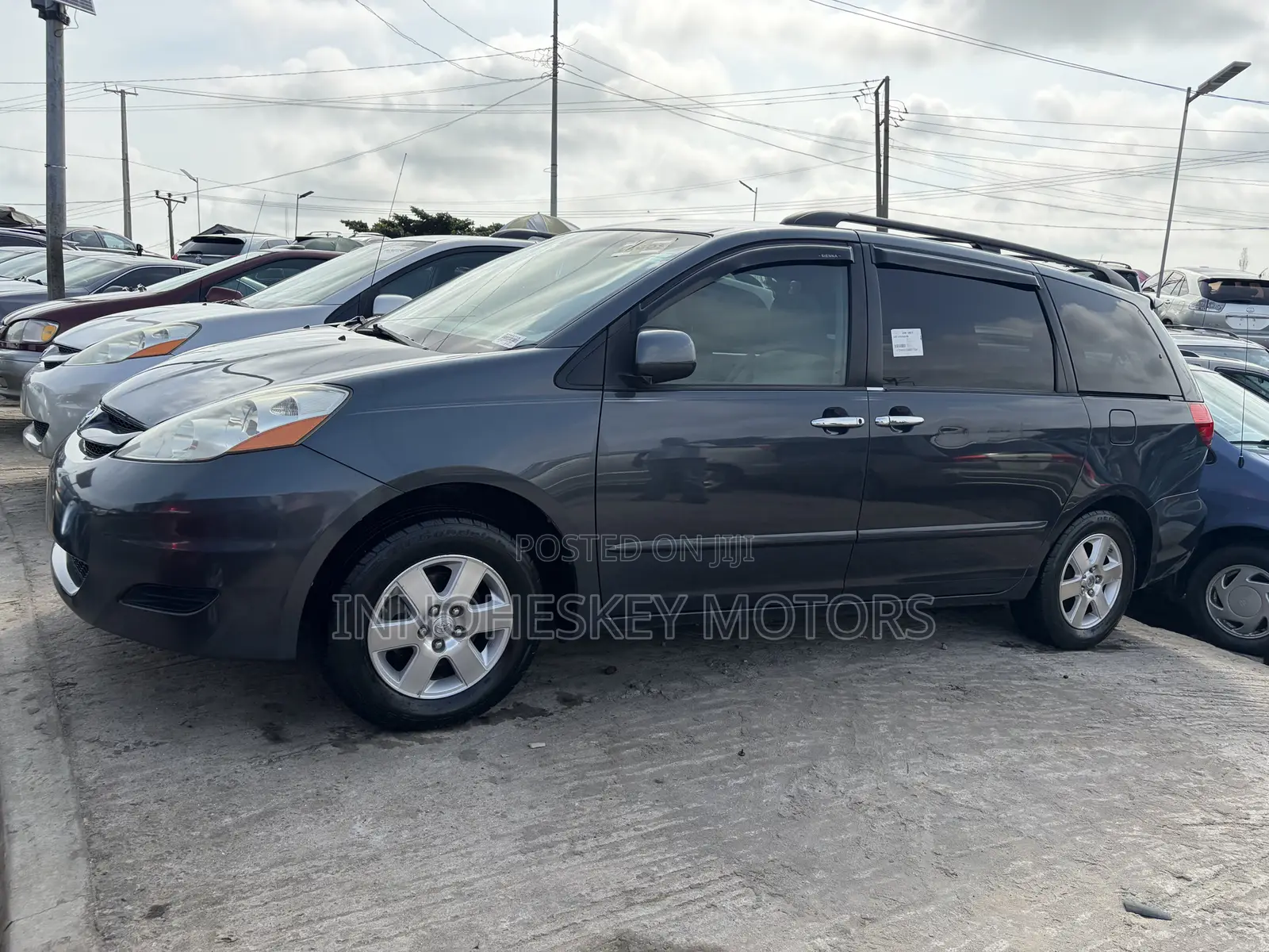 Toyota Sienna LE 7 Passenger 2010 Gray
