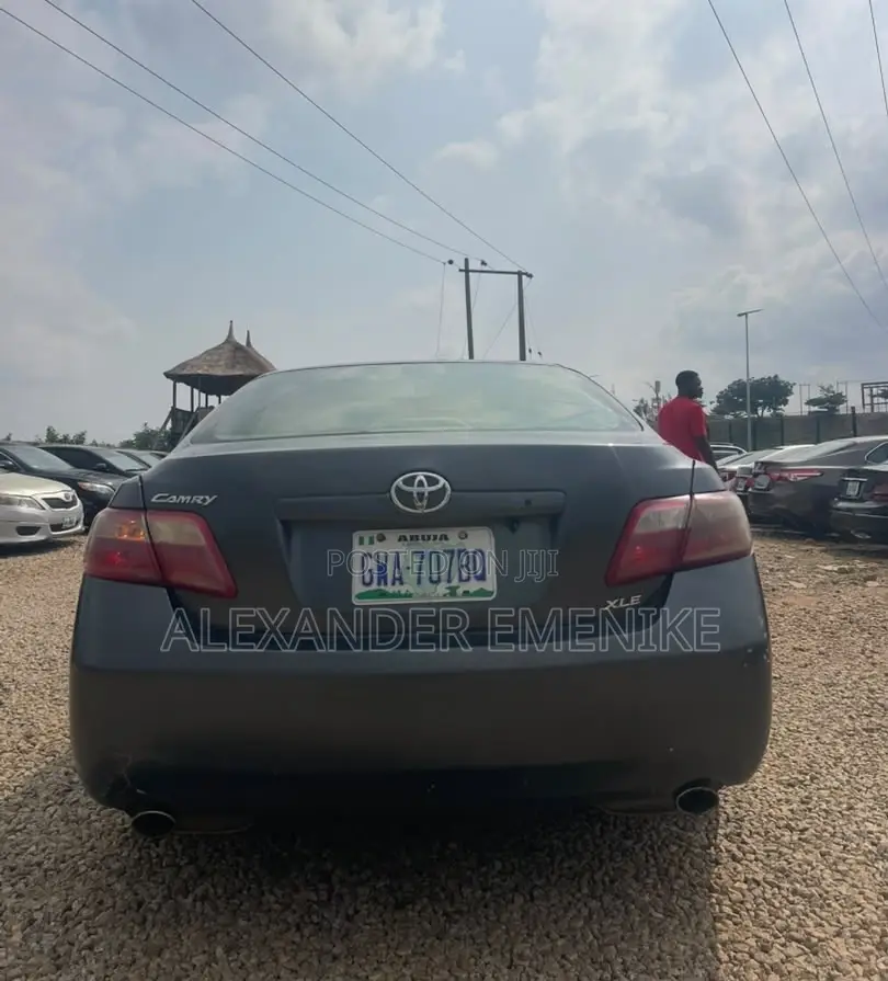 Toyota Camry XLE 4dr Sedan (2.4 4cyl 5A) 2008 Gray