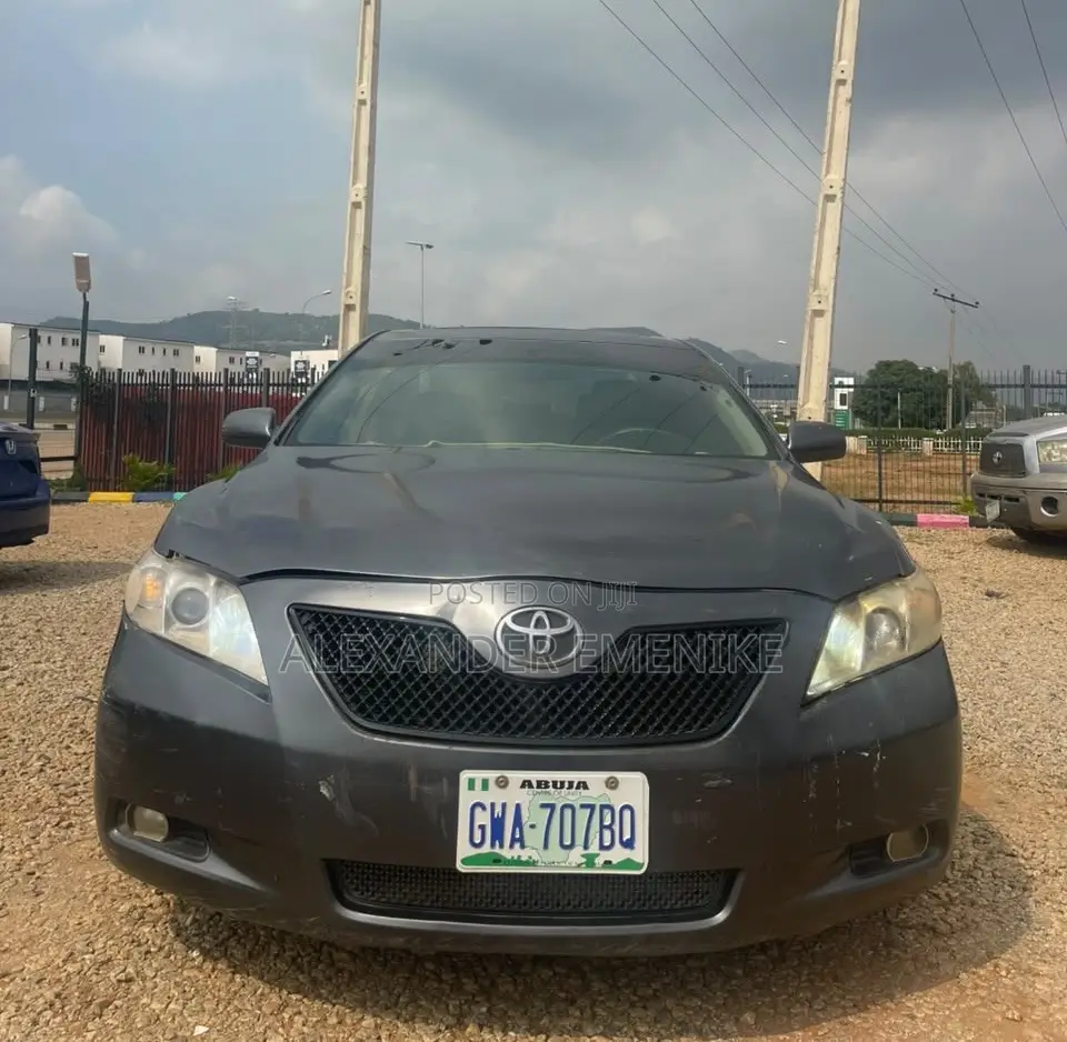 Toyota Camry XLE 4dr Sedan (2.4 4cyl 5A) 2008 Gray