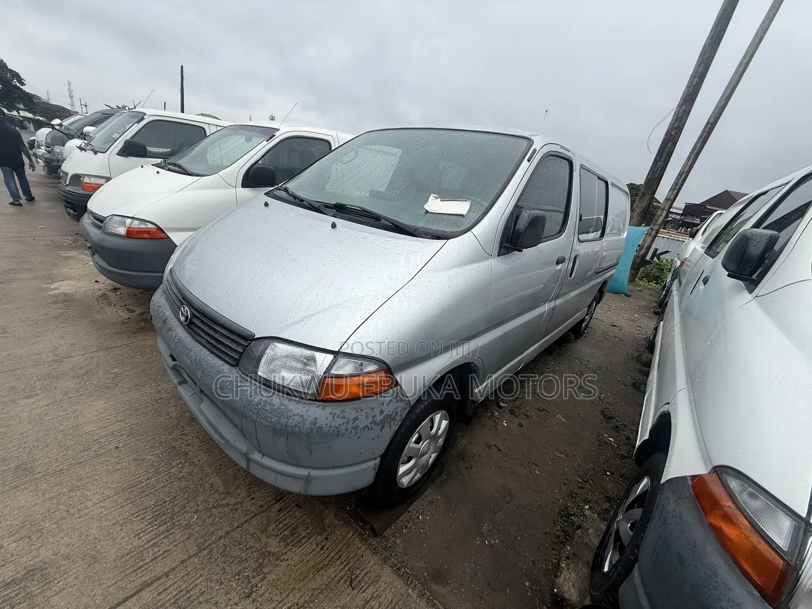 Toyota HiAce 2002 Grey