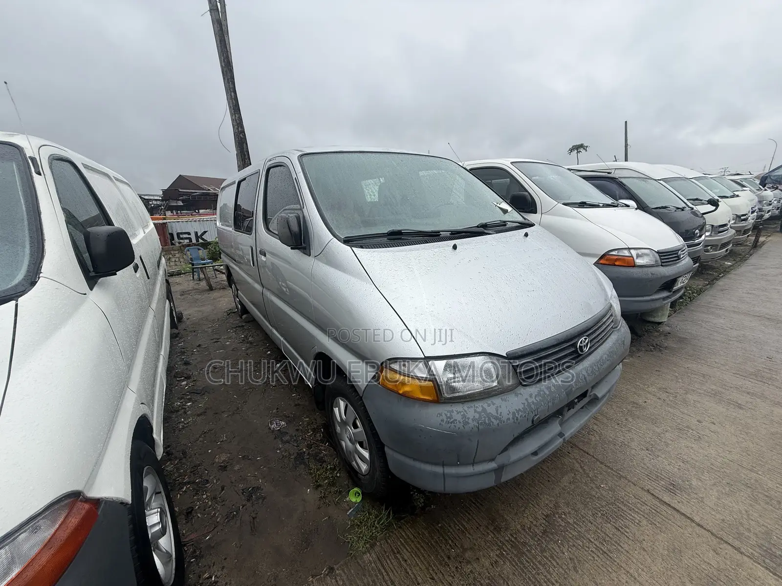 Toyota HiAce 2002 Grey