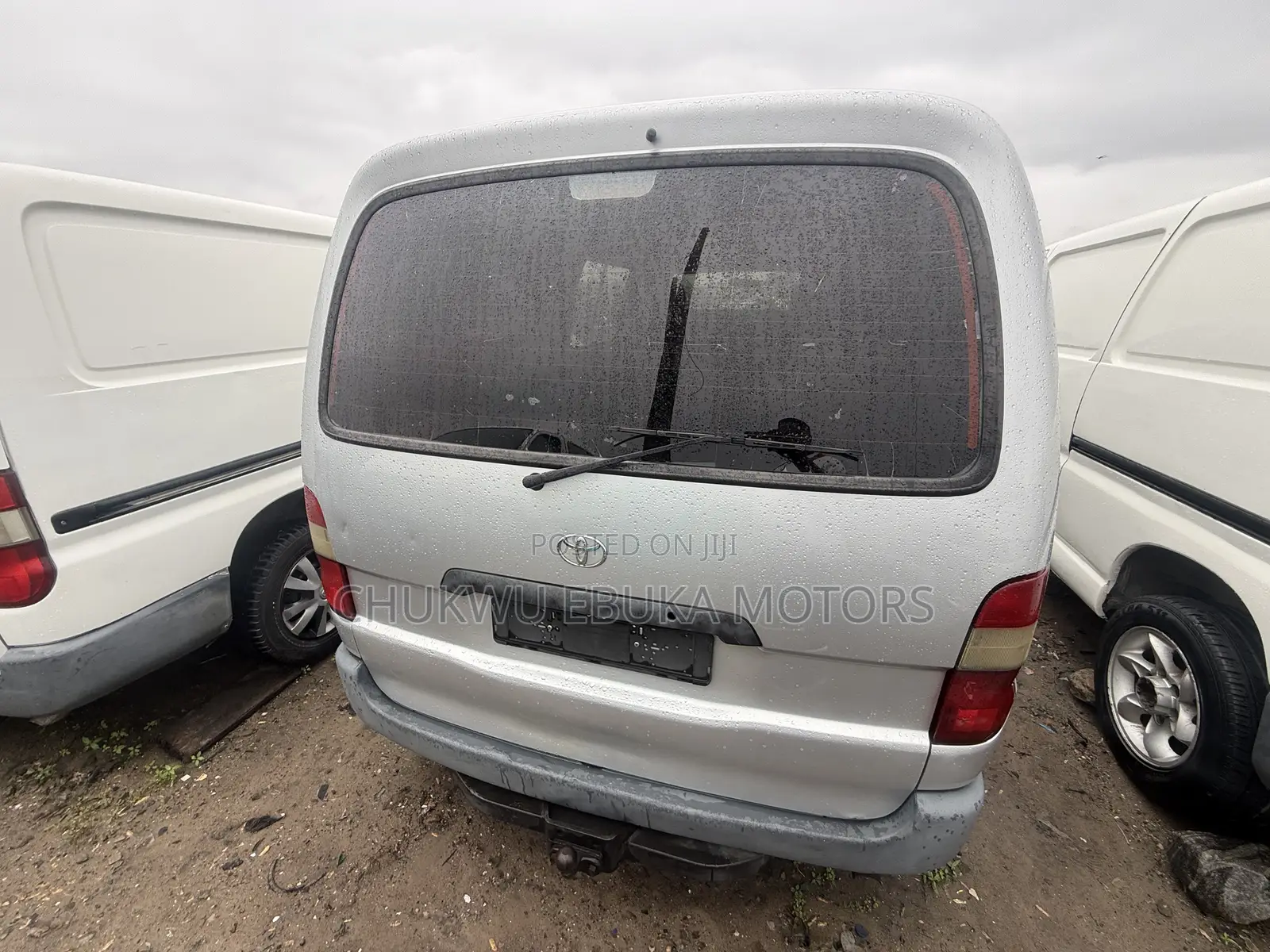 Toyota HiAce 2002 Grey