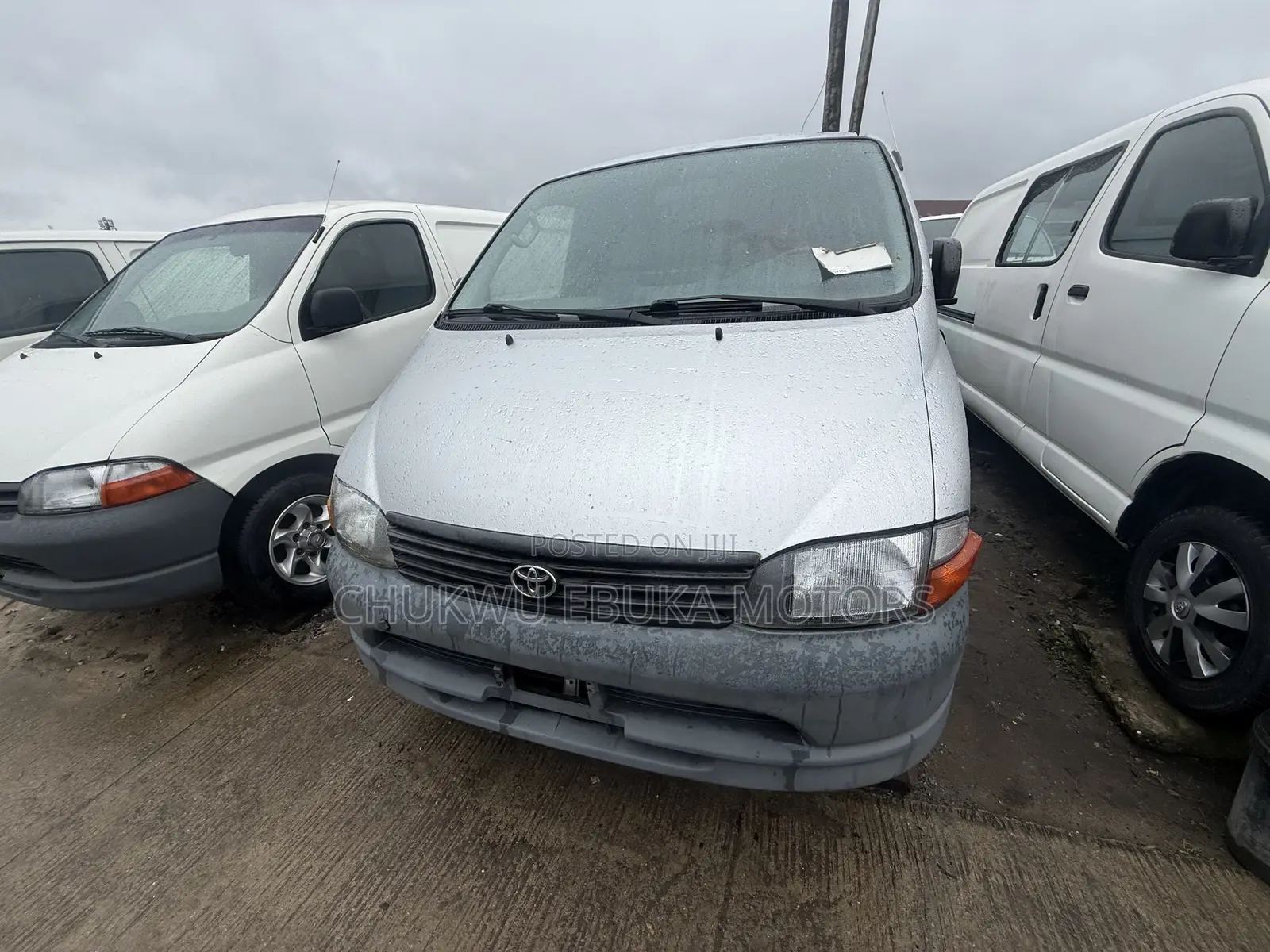 Toyota HiAce 2002 Grey