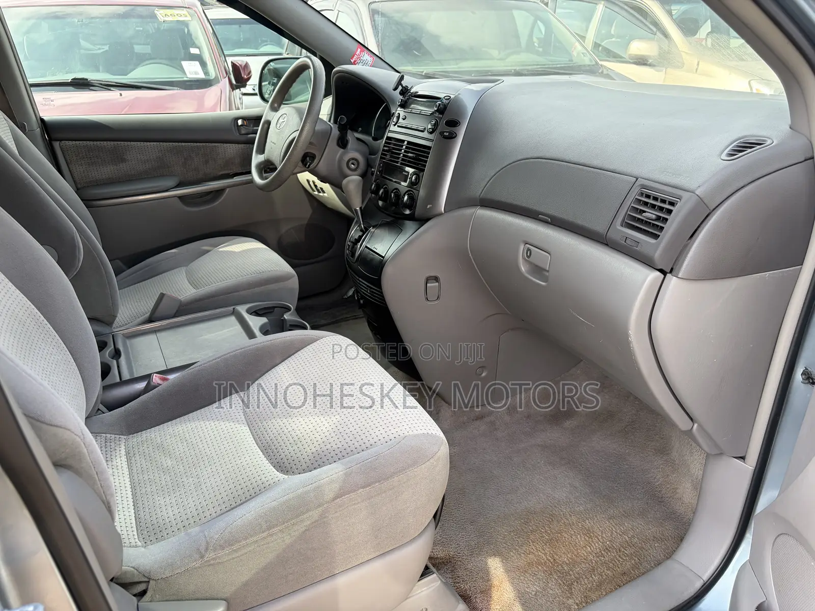 Toyota Sienna LE AWD 2009