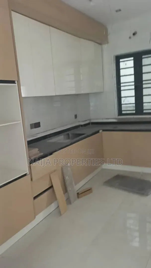 2bdrm Apartment in Harris Drive, Ikota for rent