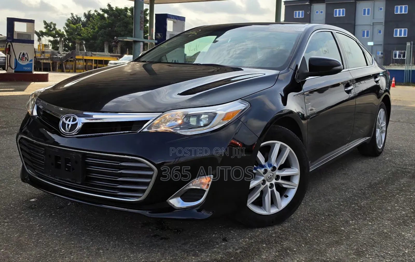 Toyota Avalon XLE Premium Sedan FWD (3.5L 6cyl 6A) 2013 Black