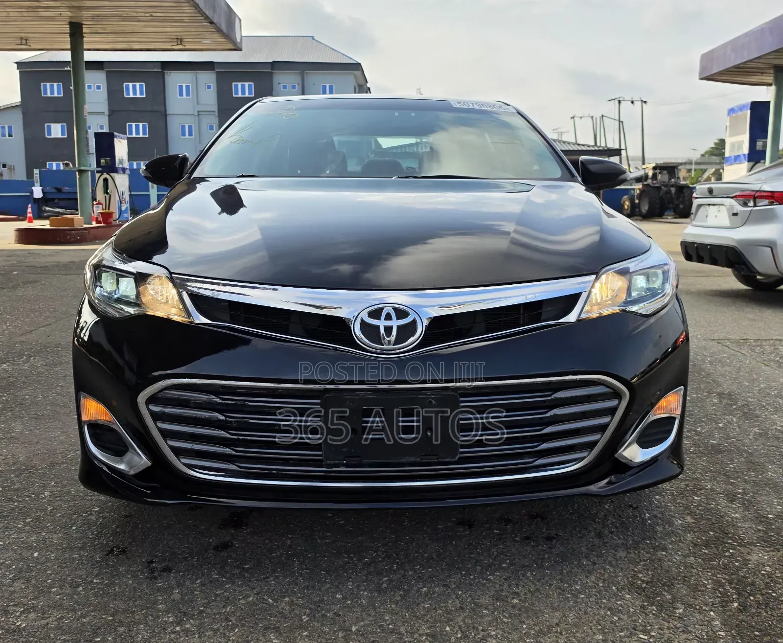 Toyota Avalon XLE Premium Sedan FWD (3.5L 6cyl 6A) 2013 Black