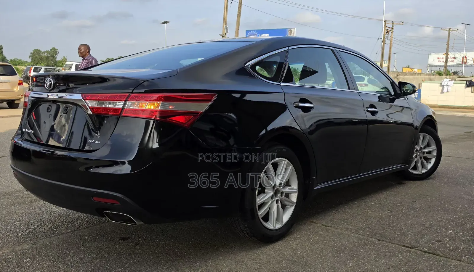 Toyota Avalon XLE Premium Sedan FWD (3.5L 6cyl 6A) 2013 Black