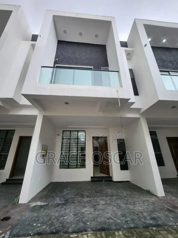 3bdrm Duplex in Ikota for rent