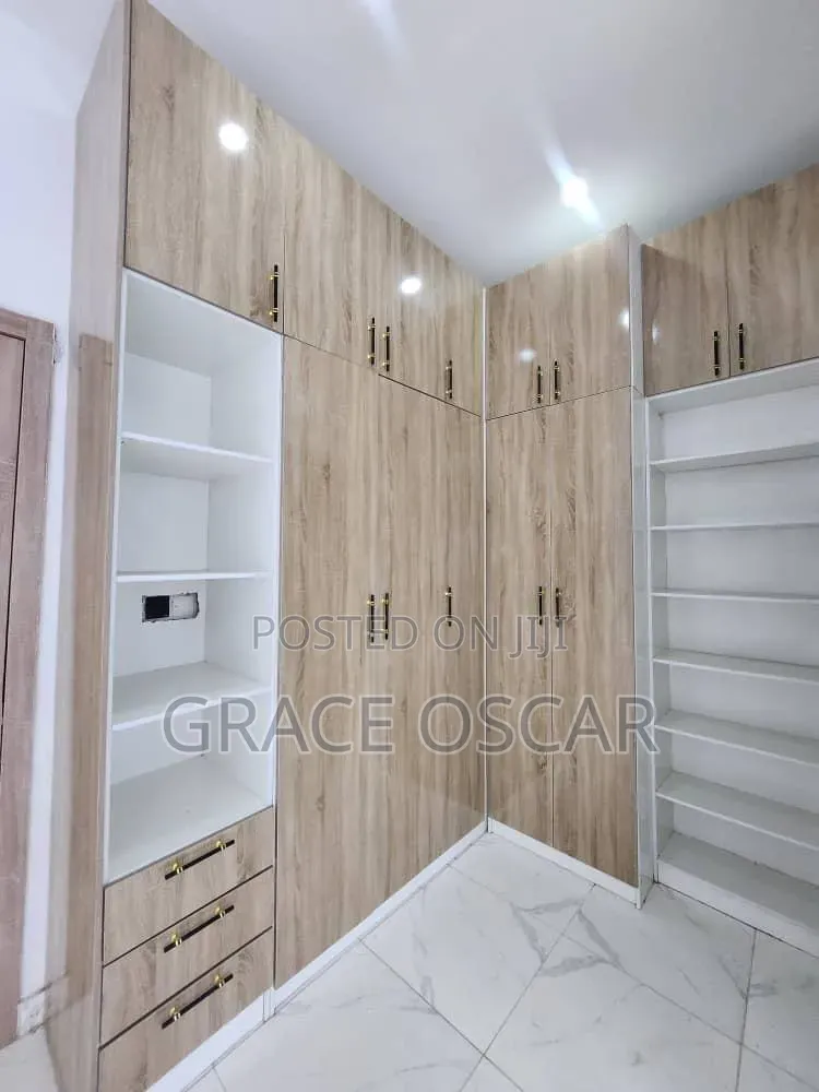 3bdrm Duplex in Ikota for rent