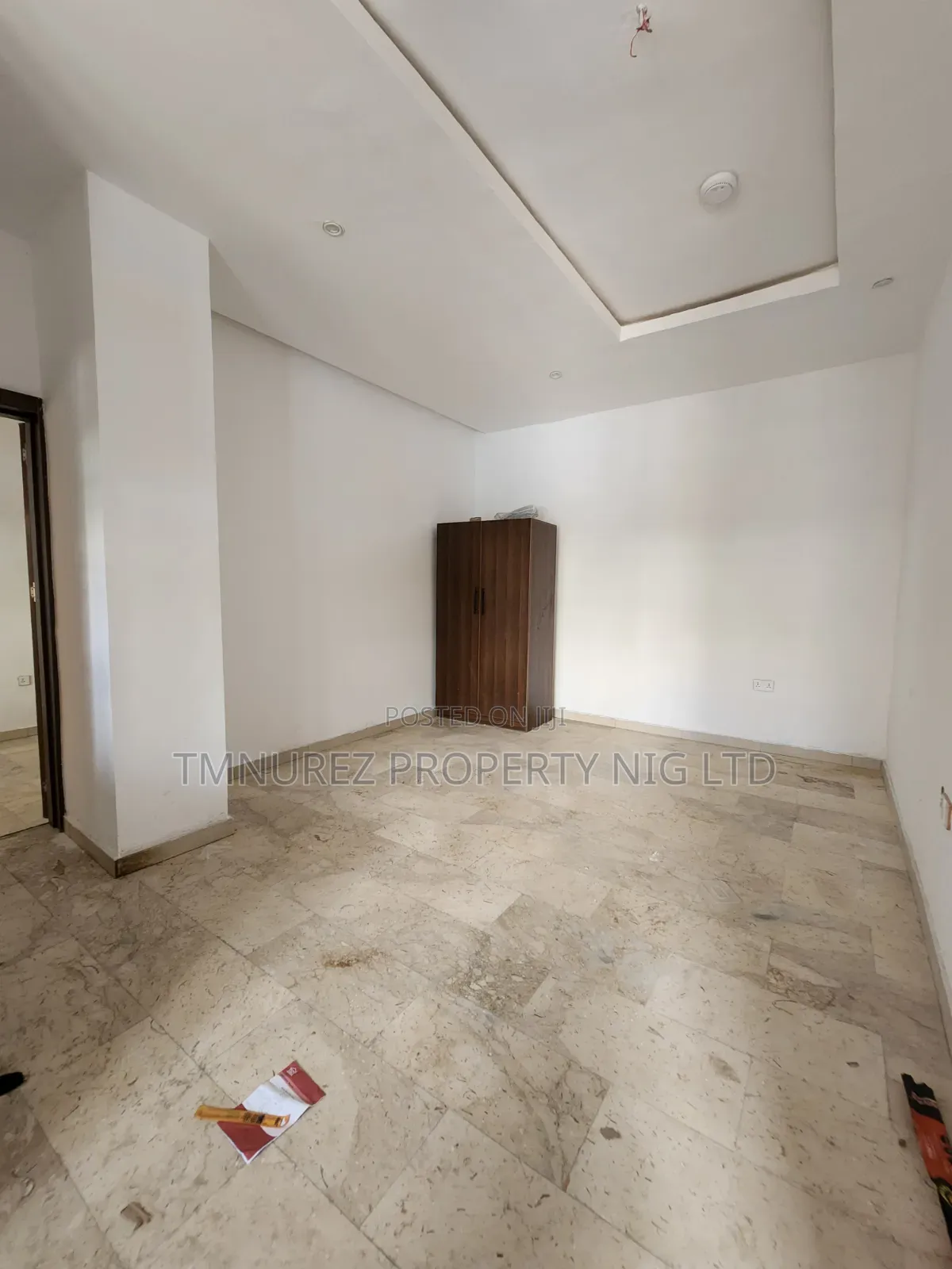 1bdrm Room & Parlour in Lekki Phase 1 for rent
