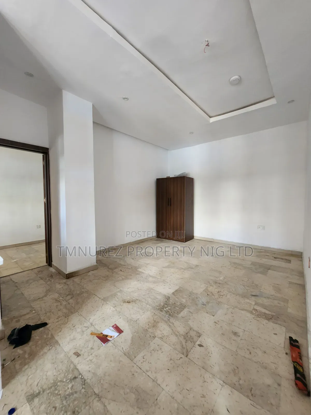 1bdrm Room & Parlour in Lekki Phase 1 for rent