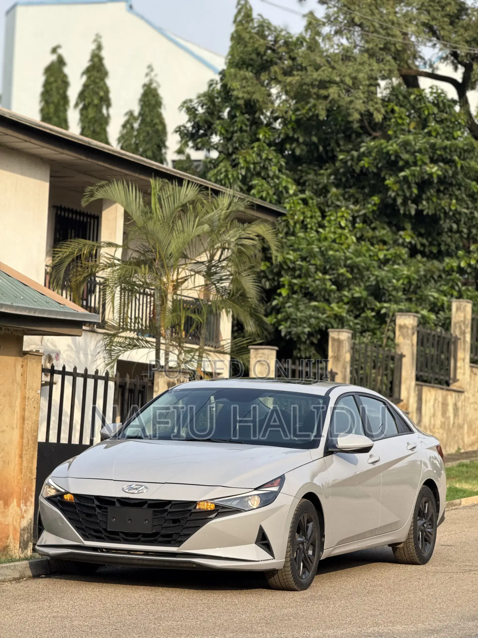 Hyundai Elantra 2022 Silver