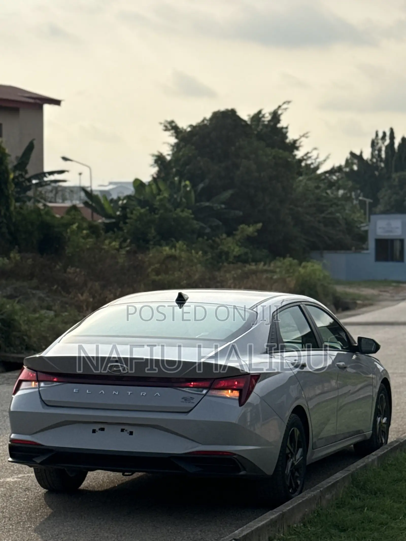 Hyundai Elantra 2022 Silver