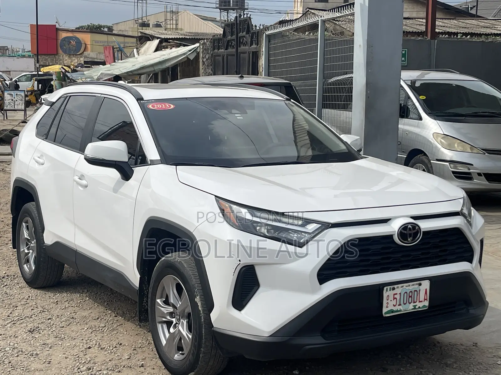 Toyota RAV4 XLE AWD 2024 White