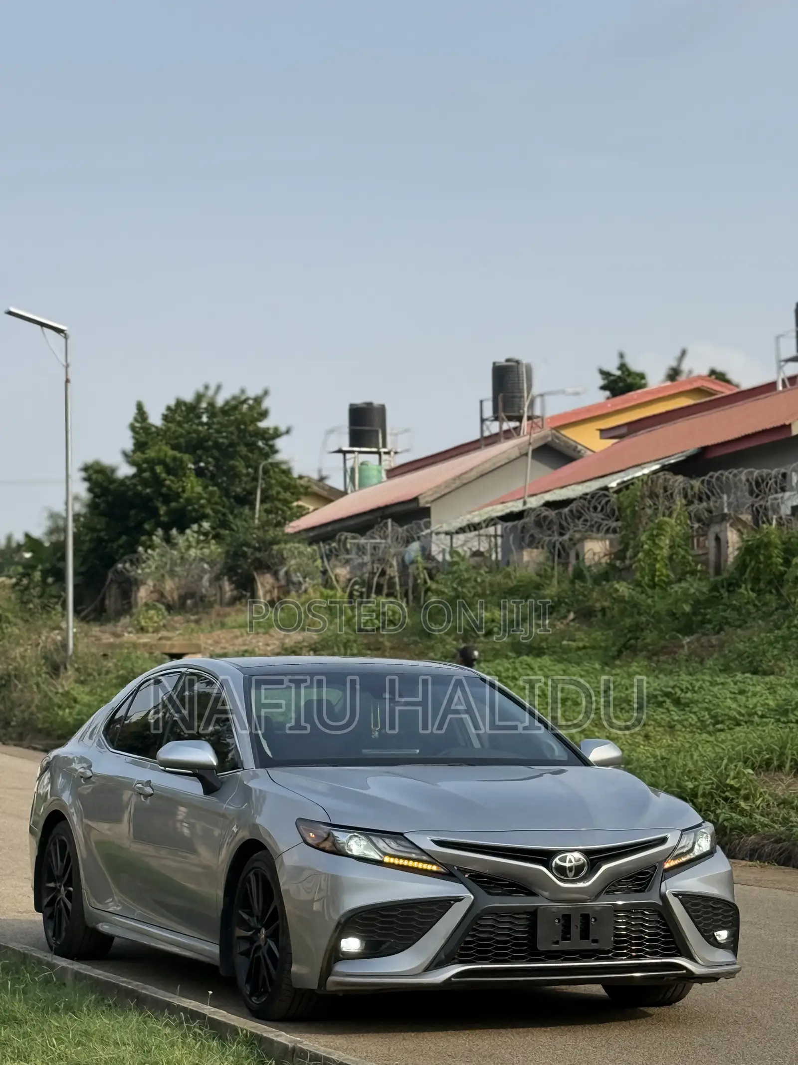 Toyota Camry 2022 Silver
