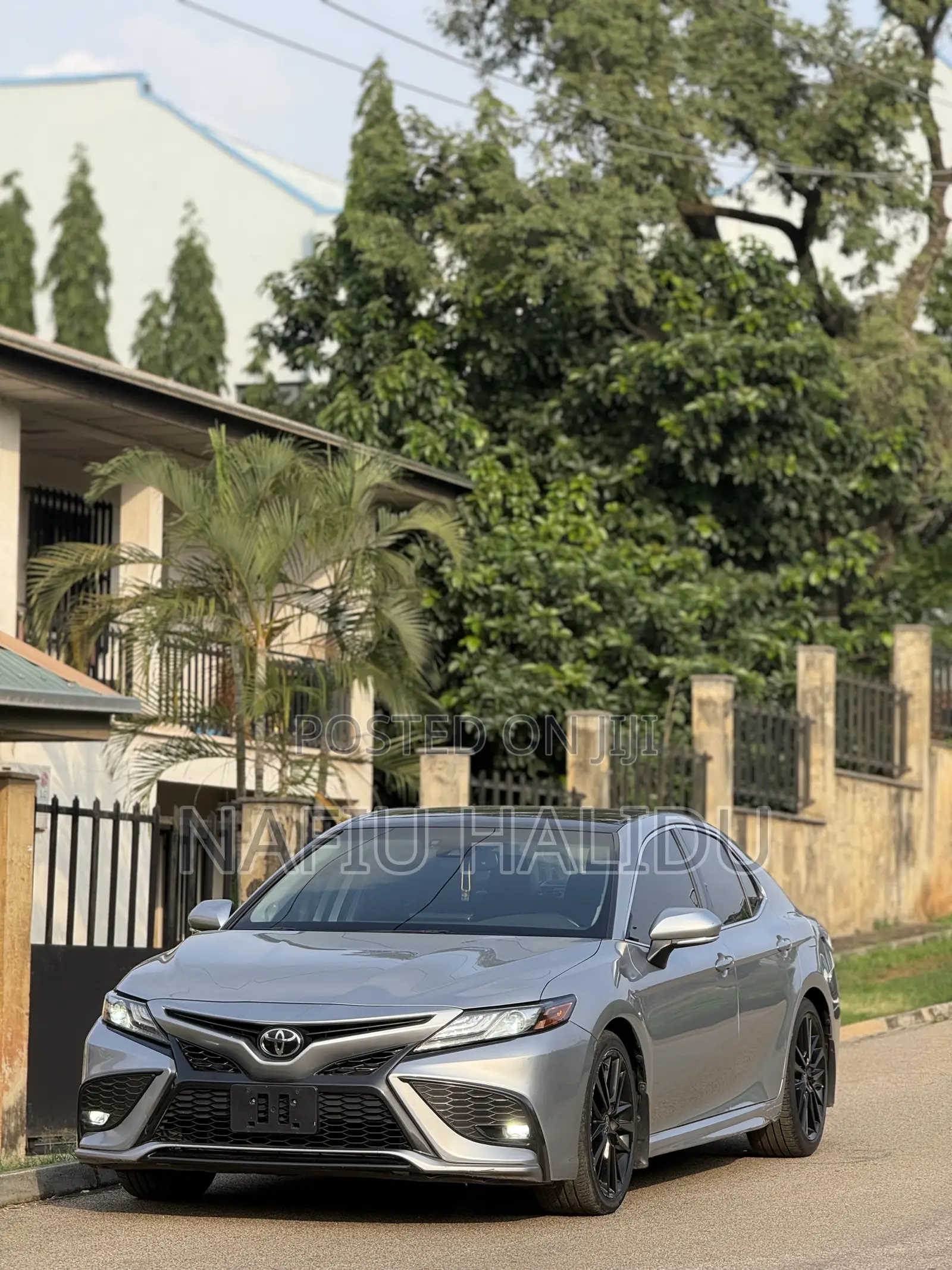 Toyota Camry 2022 Silver