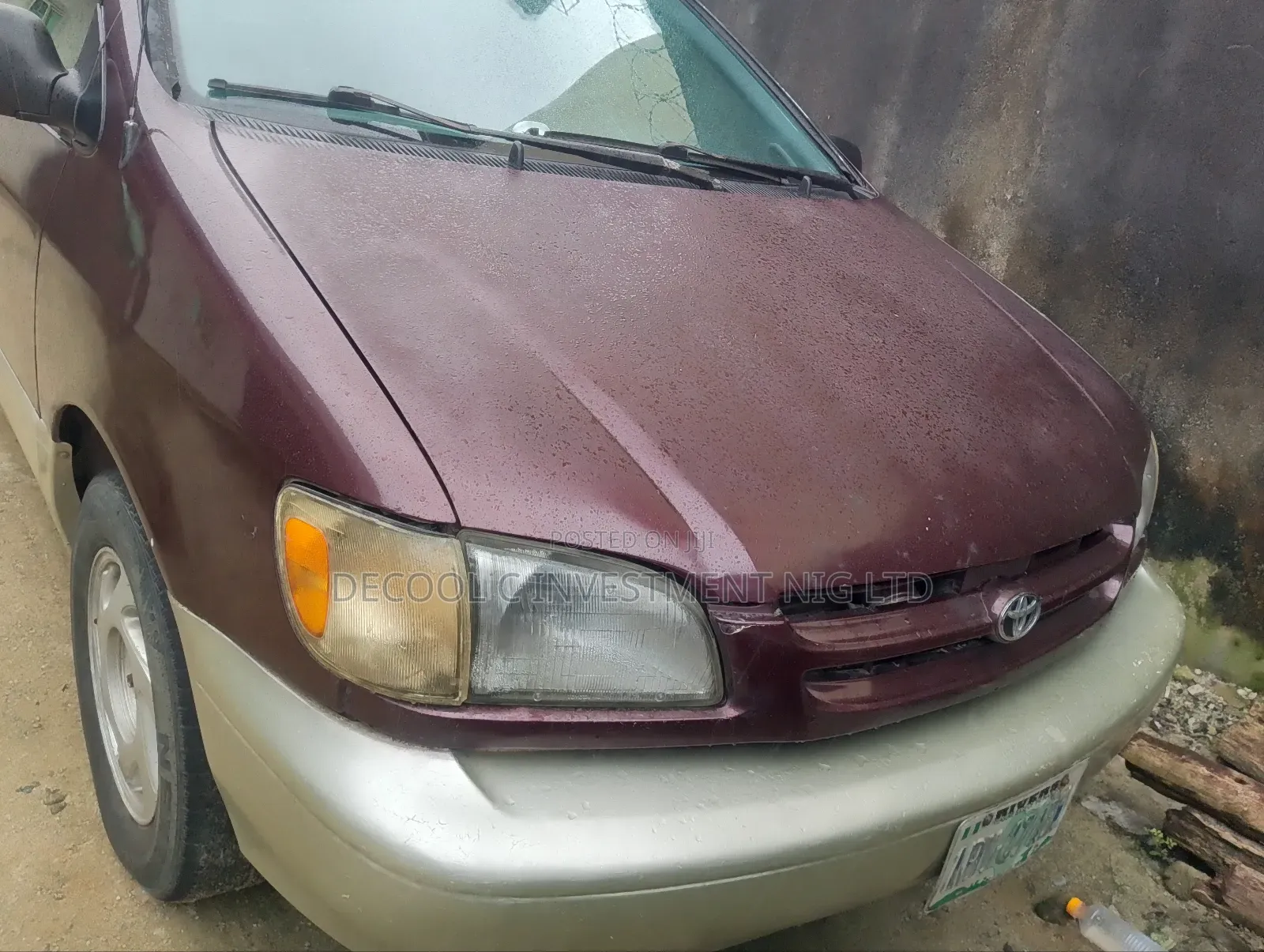 Toyota Sienna LE & 1 hatch 2000 Red