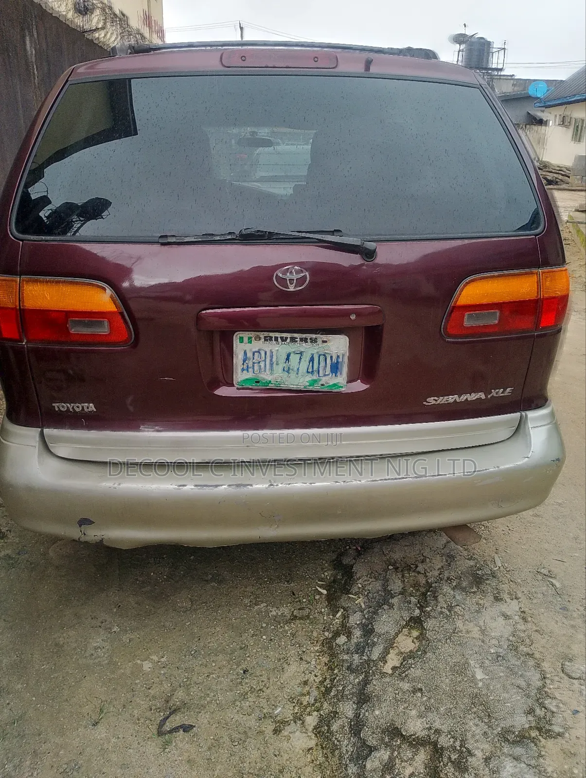 Toyota Sienna LE & 1 hatch 2000 Red