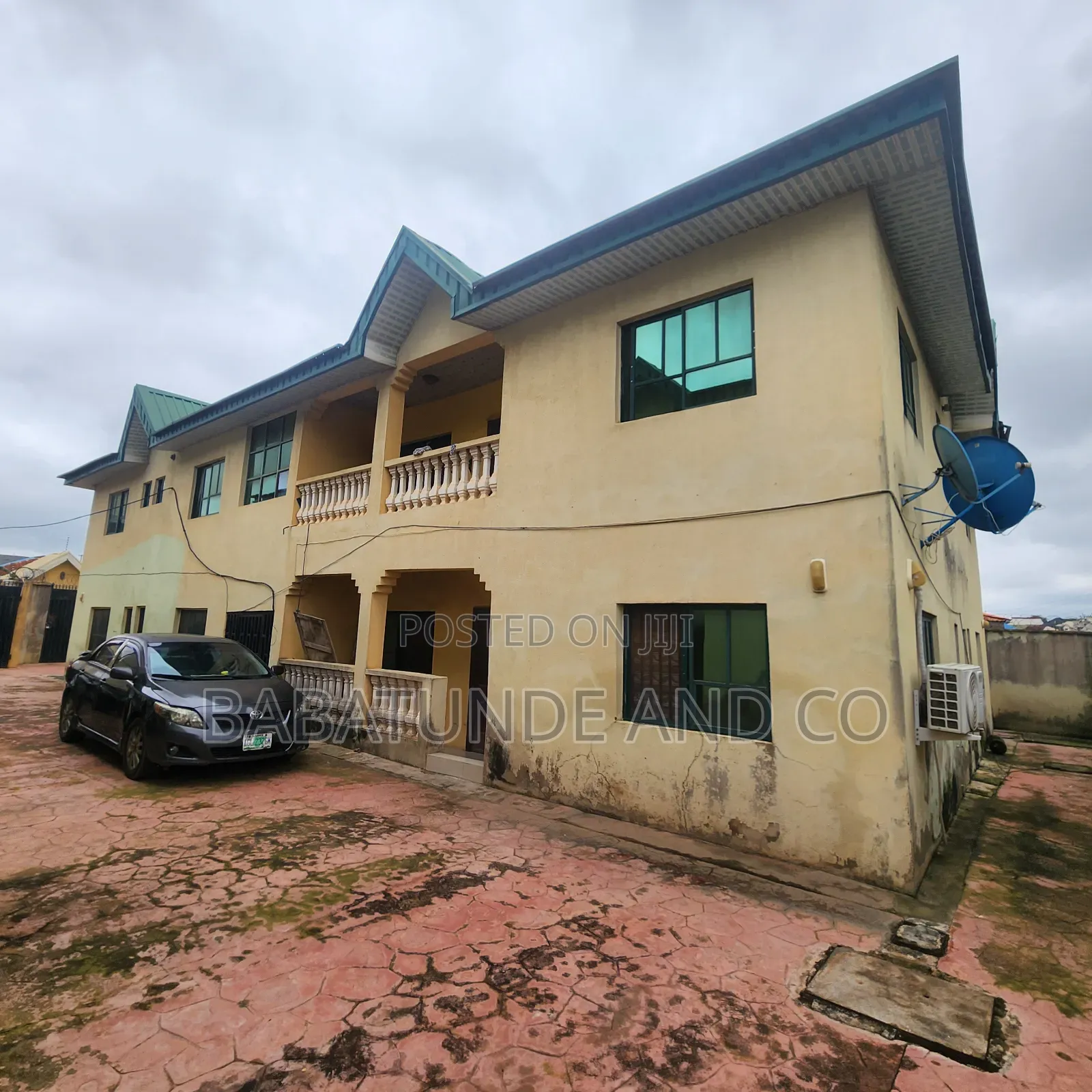 3bdrm Block of Flats in Aba Nla, Ologuneru for sale