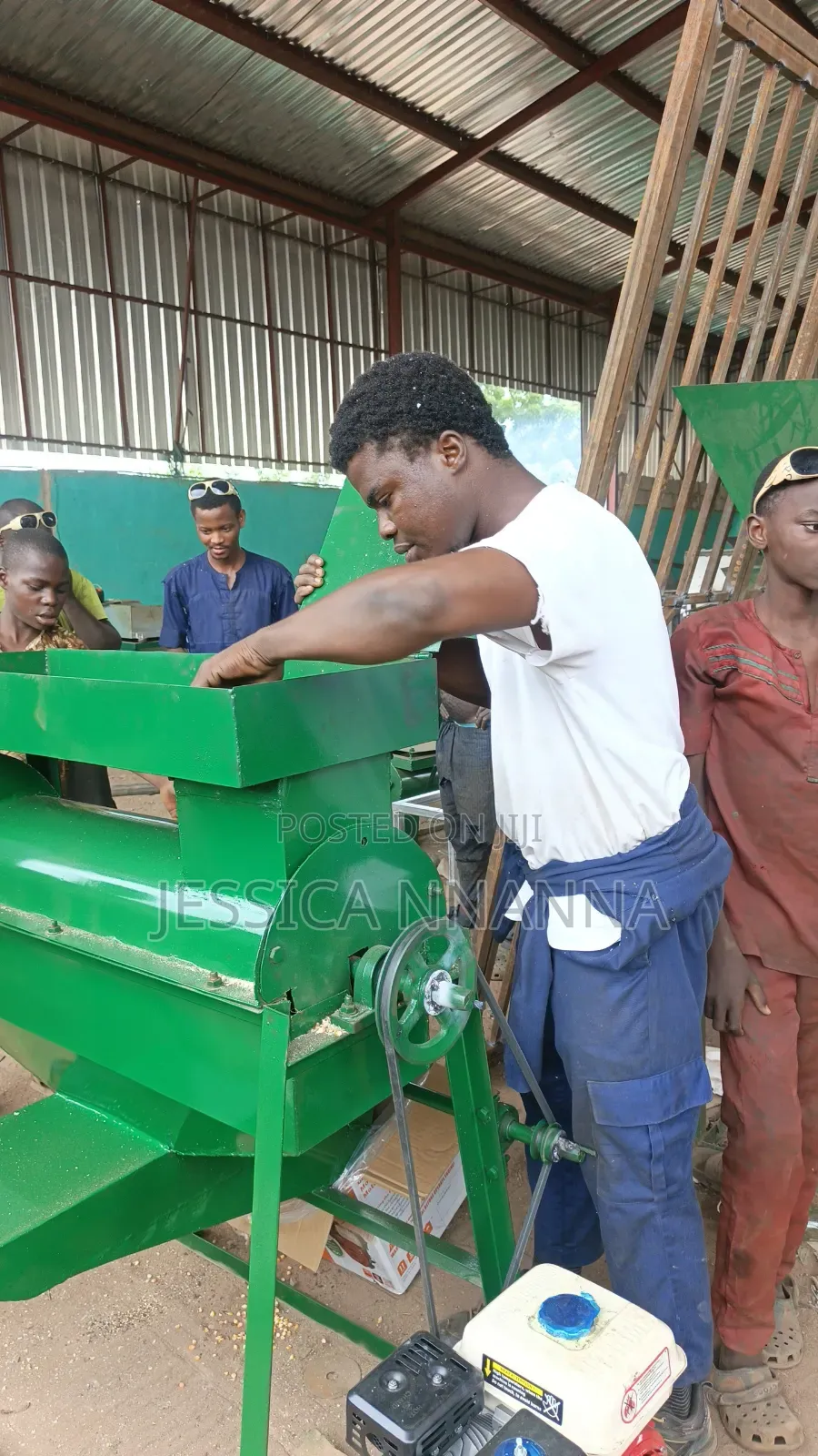 1000 Kg Maize Shelling Machine With Engine