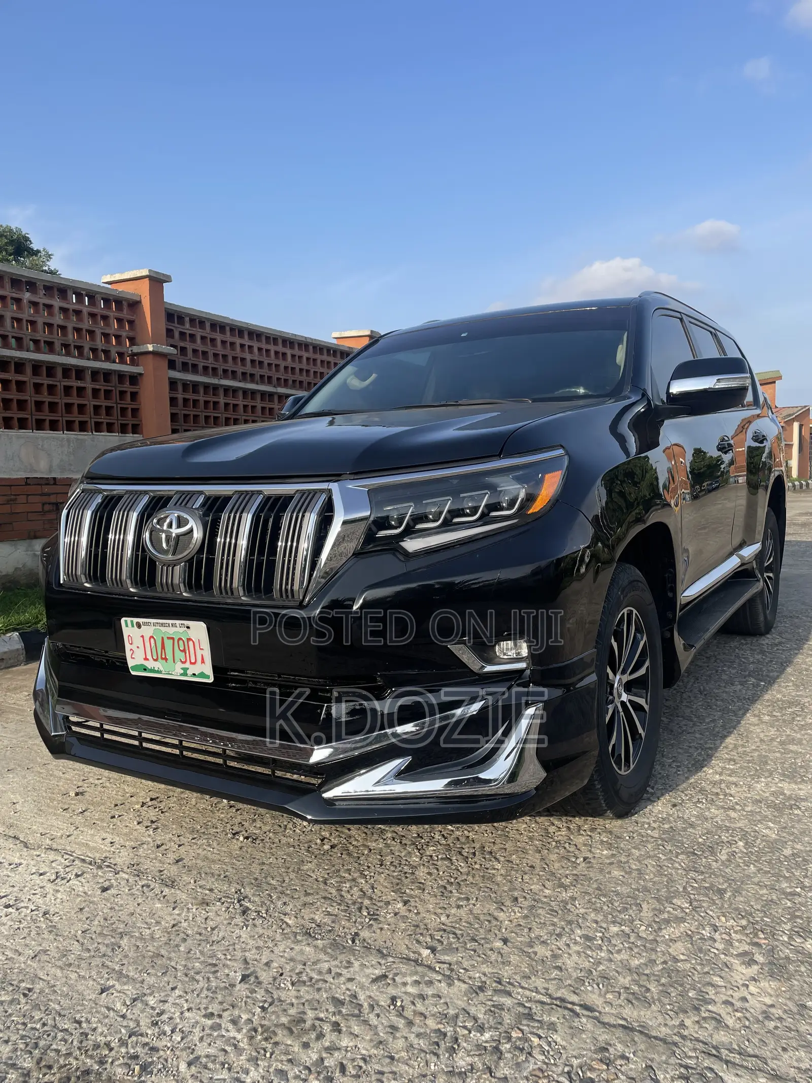 Toyota Land Cruiser Prado 4.0 Petrol TX-L 2011 Black