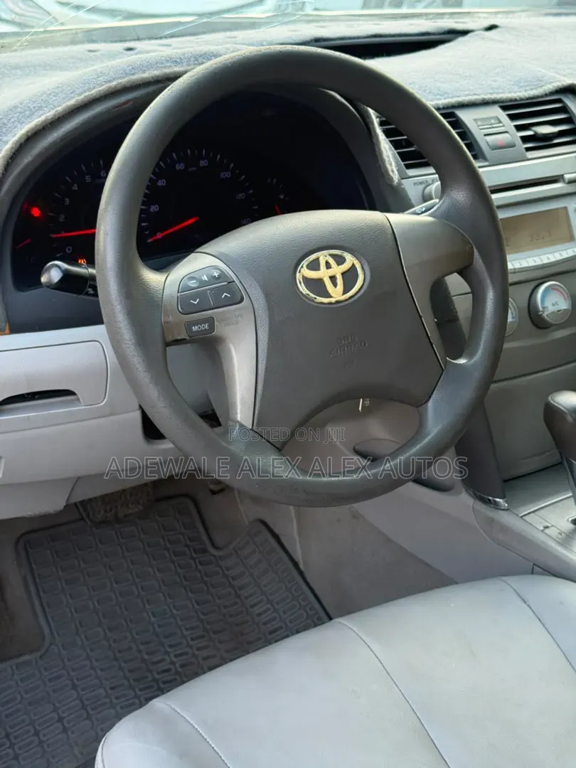 Toyota Camry 2011 Silver