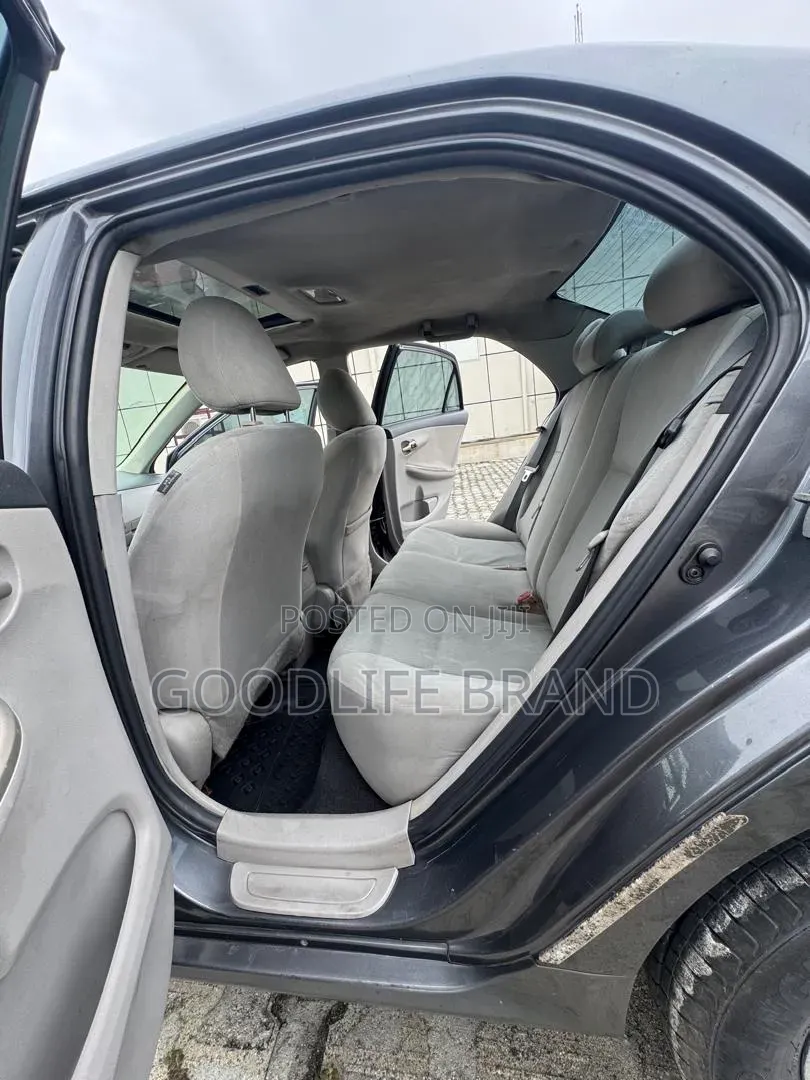 Toyota Corolla S 4dr Sedan (1.8L 4cyl 4A) 2013 Matt Black