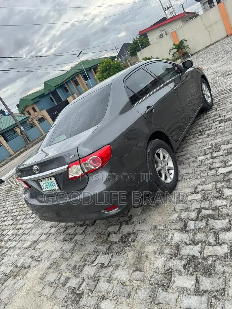 Toyota Corolla S 4dr Sedan (1.8L 4cyl 4A) 2013 Matt Black