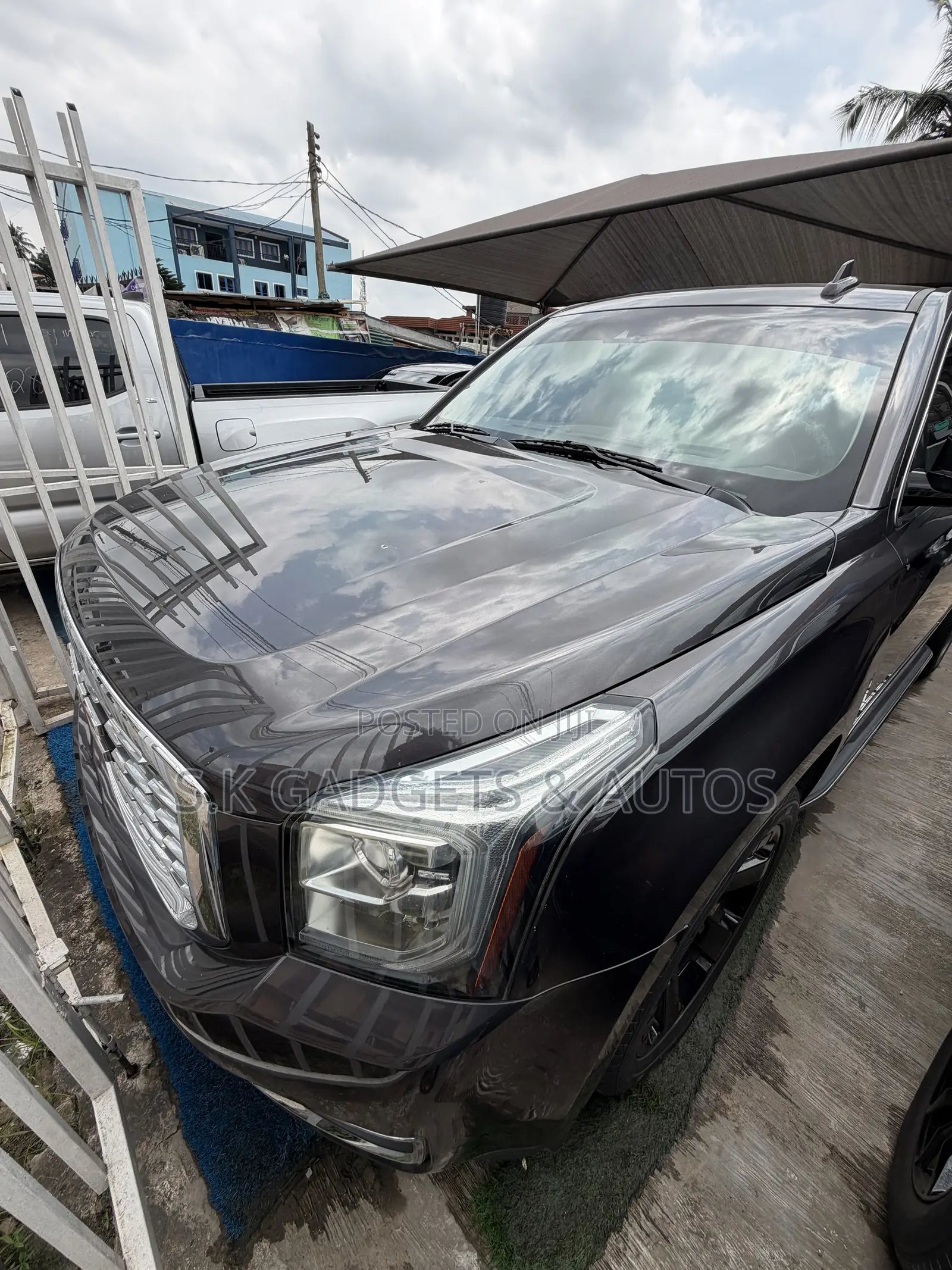 GMC Yukon Denali 4x4 2018 Gray
