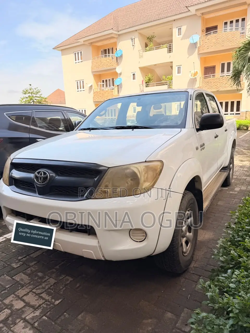 Toyota Hilux 2011 White