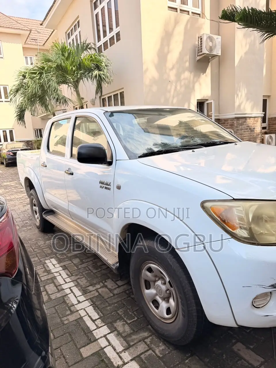Toyota Hilux 2011 White