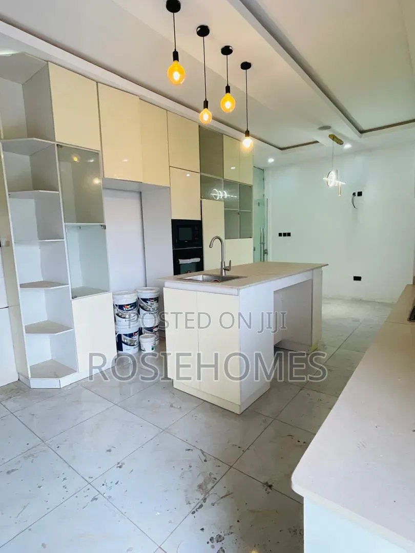 4bdrm Duplex in Chaplin Court, Abraham Adesanya Estate for rent