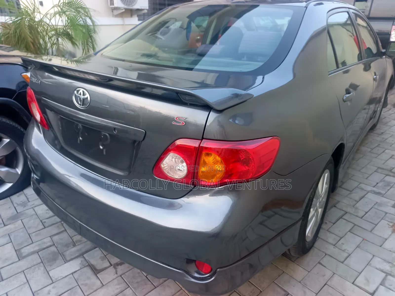Toyota Corolla 2010 Gray