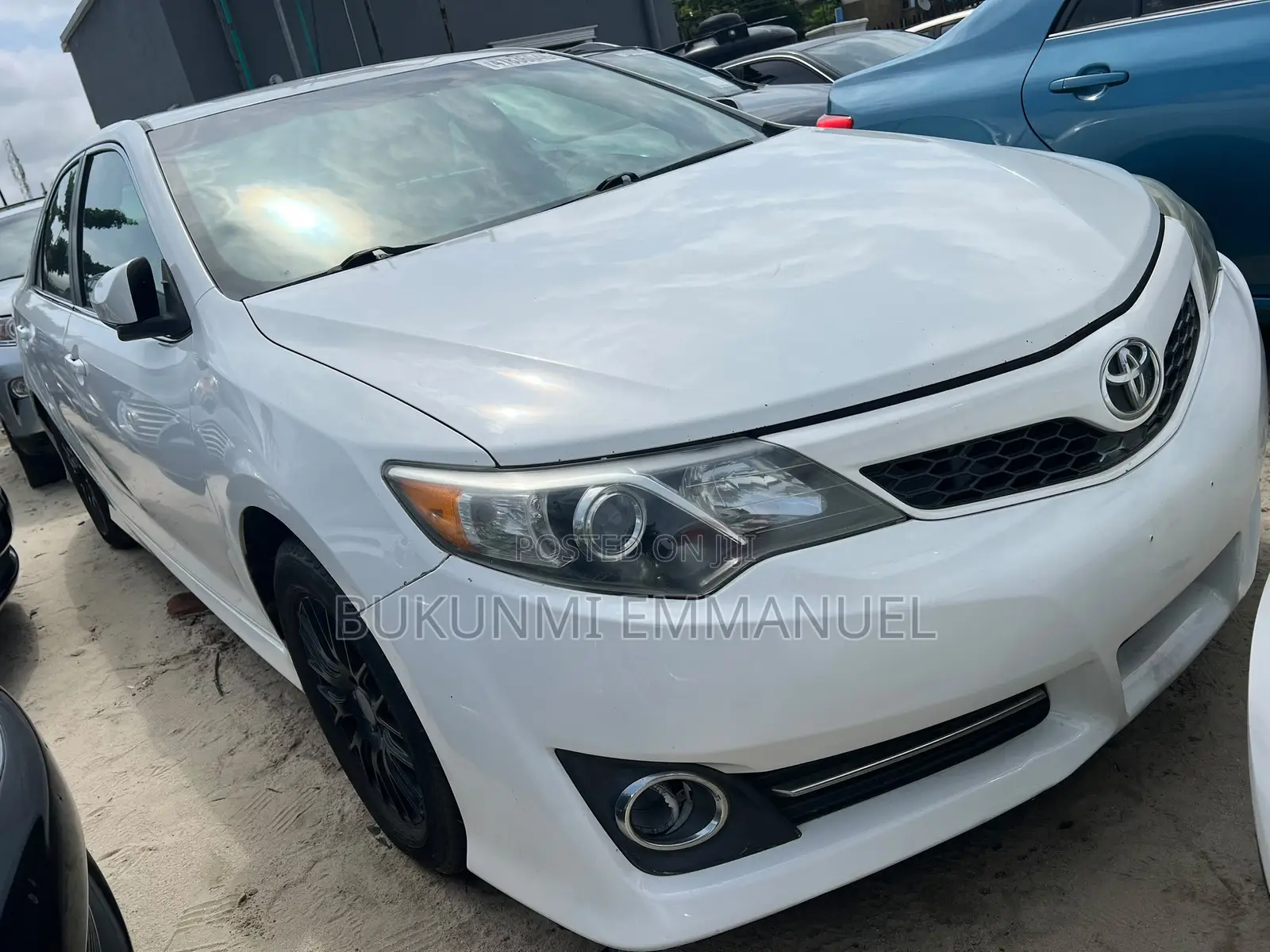 Toyota Camry SE V6 4dr Sedan (3.5L 6cyl 6A) 2013 White