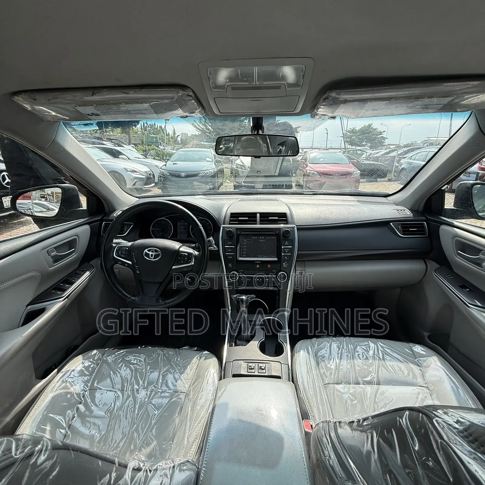Toyota Camry XLE 4dr Sedan (2.5L 4cyl 6A) 2017 Gray