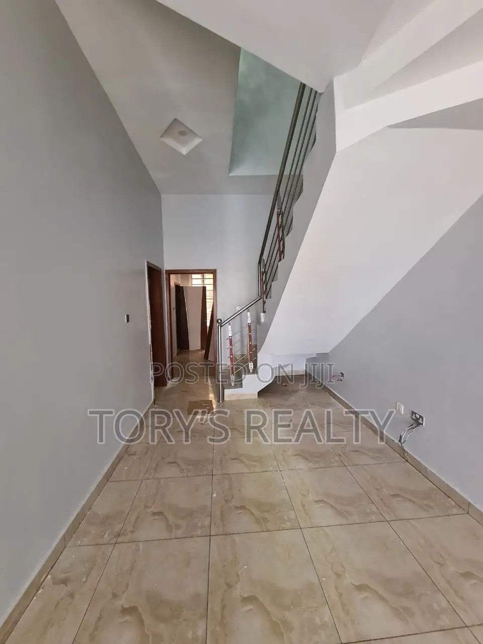 4bdrm Duplex in Lekki Phase 2 for sale