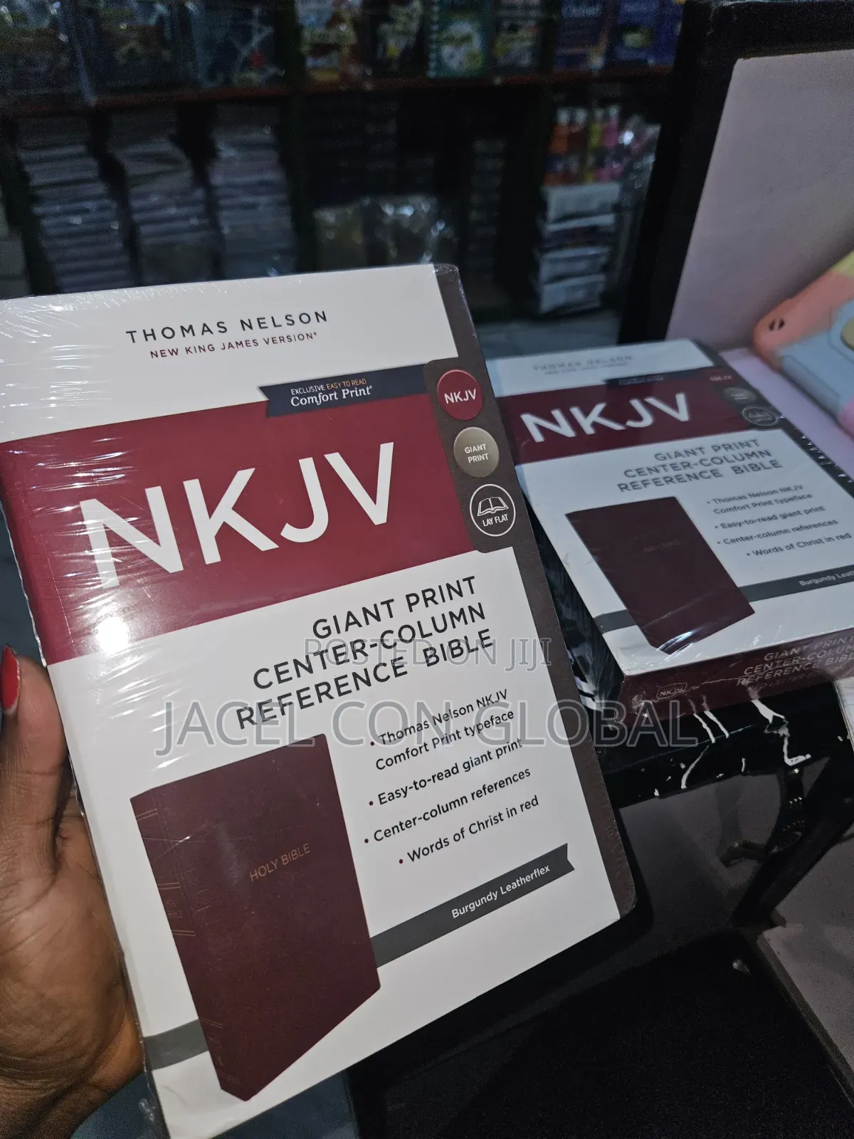 NKJV Giant Print Center - Column Reference Bible