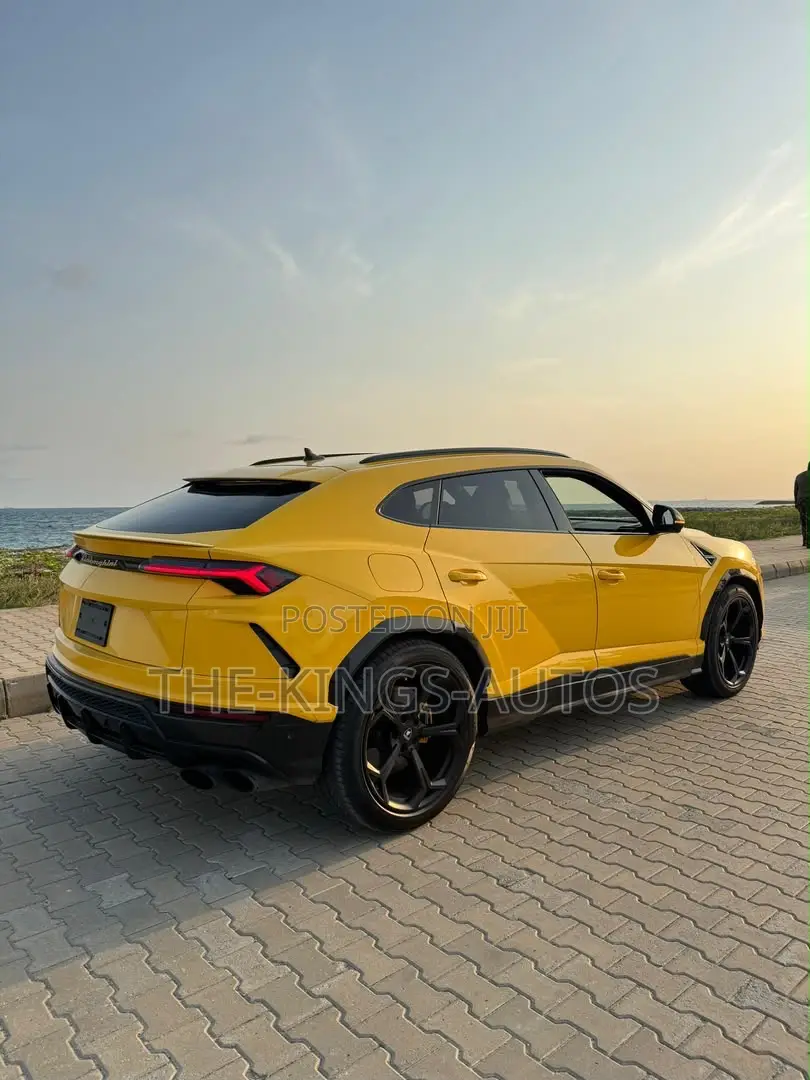 Lamborghini Urus Base 2019 Yellow