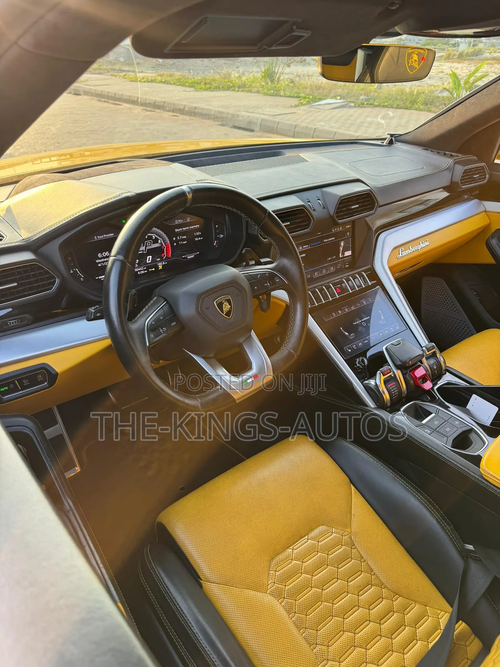 Lamborghini Urus Base 2019 Yellow