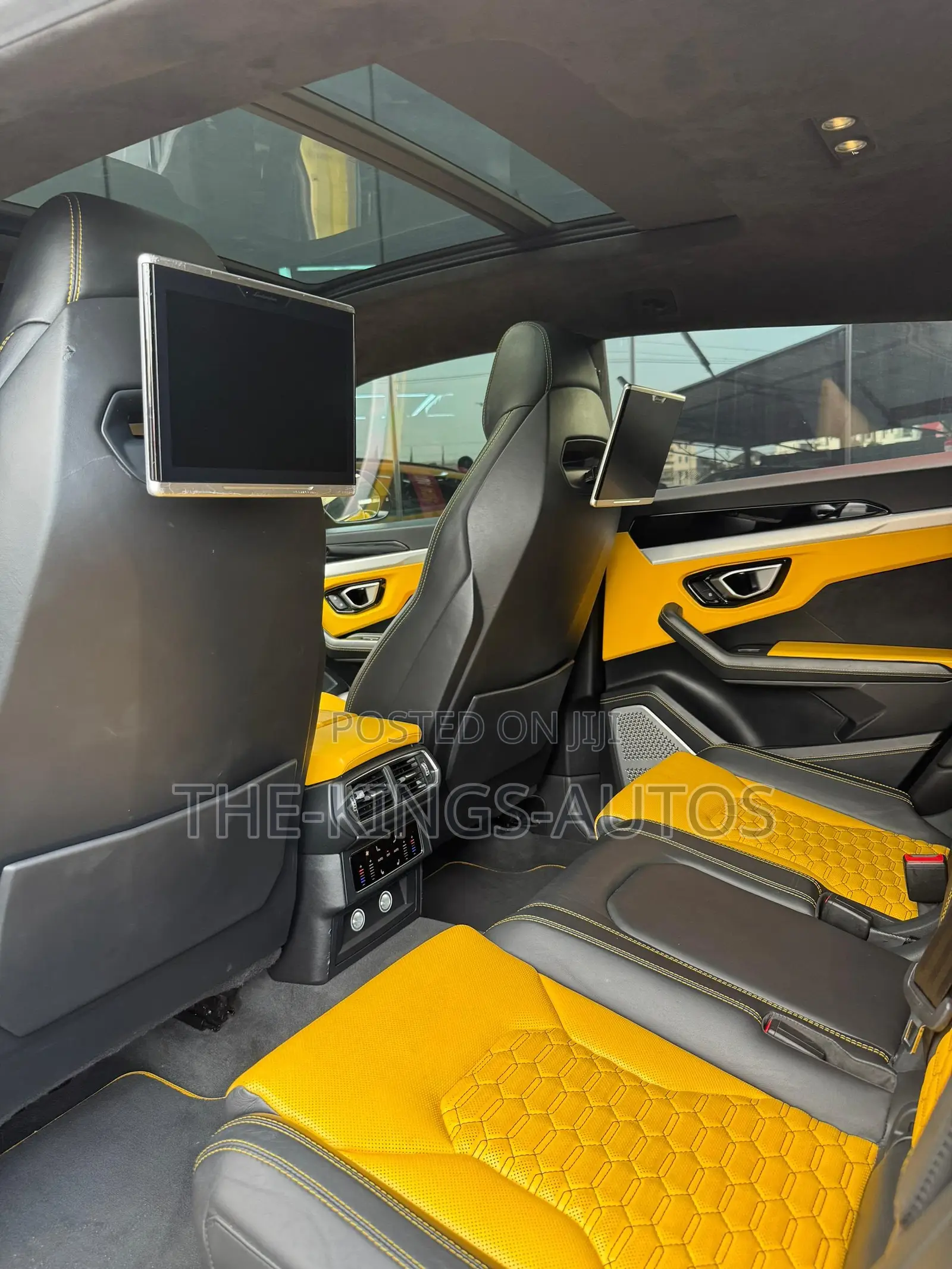 Lamborghini Urus Base 2019 Yellow