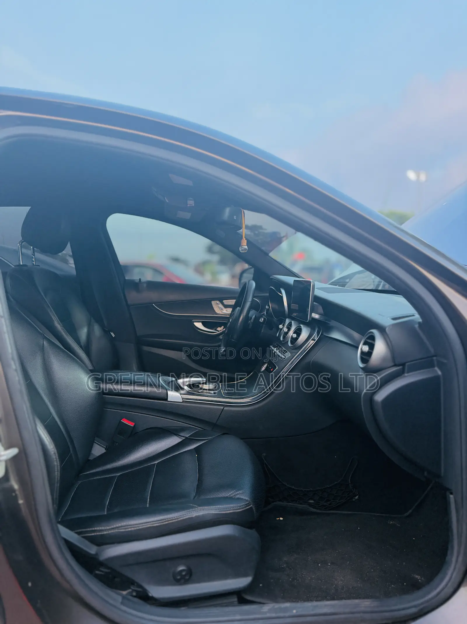 Mercedes-Benz C300 Sport 4dr AWD 4Matic Sedan (2.0L 4cyl 7A) 2015 Gray