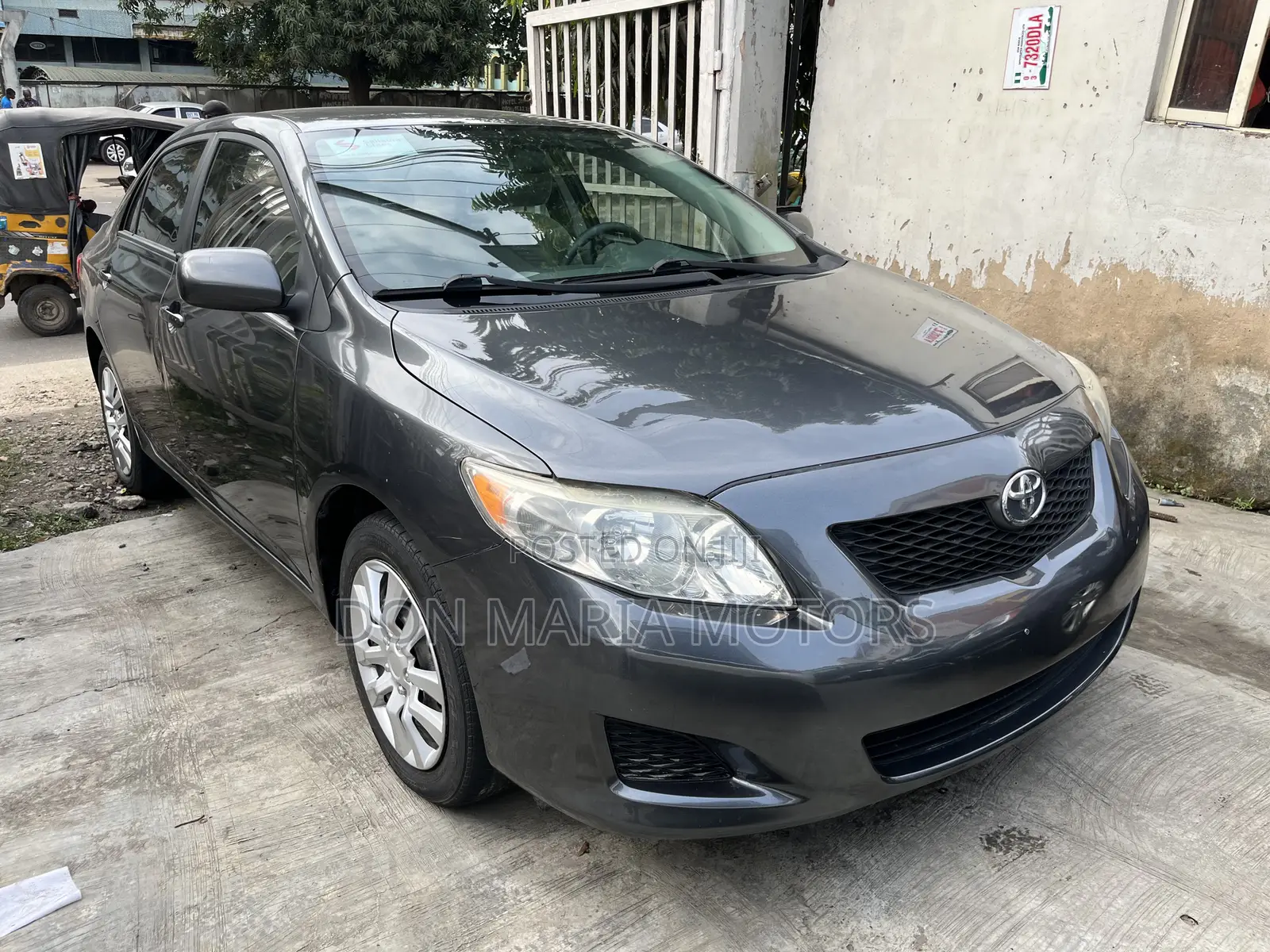 Toyota Corolla XLE 4dr Sedan (1.8L 4cyl 4A) 2010 Gray