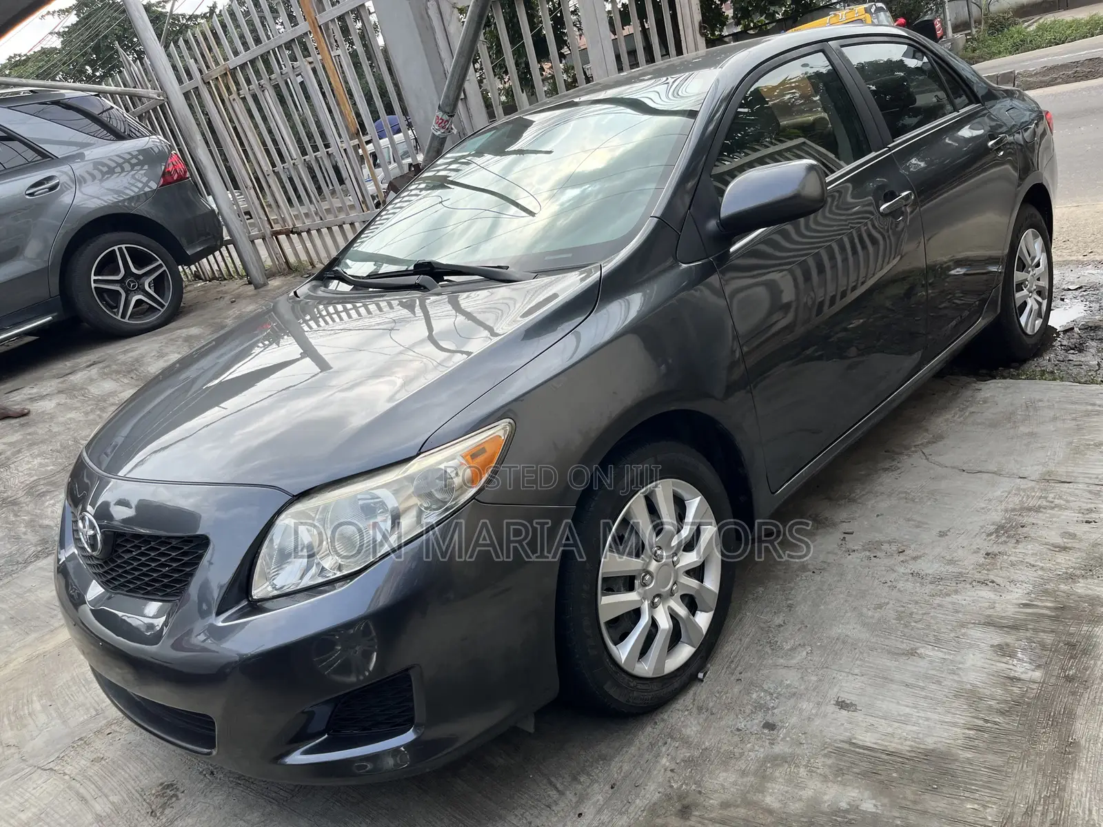 Toyota Corolla XLE 4dr Sedan (1.8L 4cyl 4A) 2010 Gray